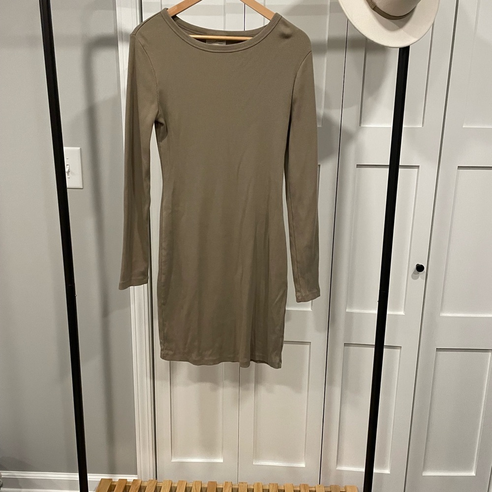 Universal Thread Olive Long Sleeve Dress